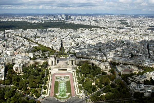 Visa från Eiffeltornet i paris — Stockfoto