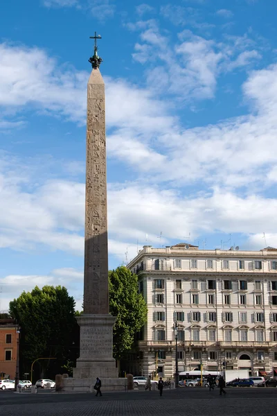 Константинский обелиск - самый большой монолит в мире — стоковое фото