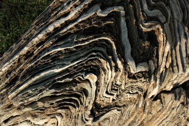 Akdeniz kıyısında yıpranmış kireçtaşı