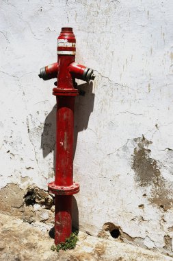 eski yangın musluğu