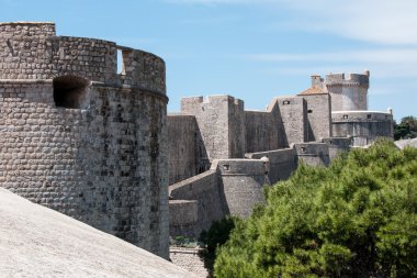 Dobruca ünlü şehir duvarları