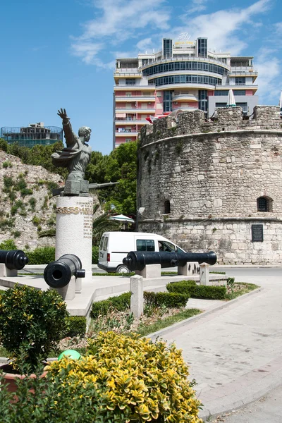 Monumento Mujo Ulqinaku em Durres Albânia — Fotografia de Stock