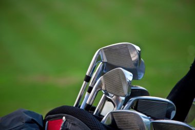 Golf yatay yapışıyor
