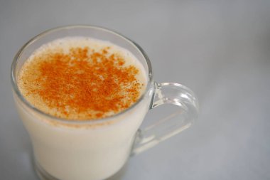 Geleneksel Türk sıcak içecek selamı veya Sahlep.