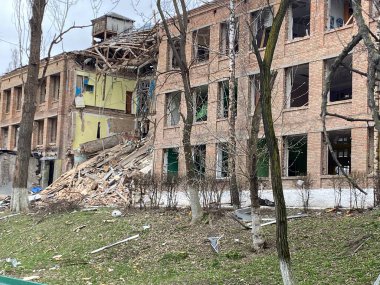 Rus ordusunun Kiev bölgesindeki Vasilkov kentinde bombalanmasının yol açtığı yıkım. Ukrayna 'daki sivil nüfusun katledildiğine dair kanıt. Rusya ve Ukrain arasındaki savaş