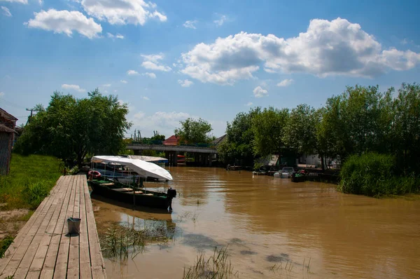 Boat Sails Danube River Ukrainian Venice City Vilkovo — ストック写真