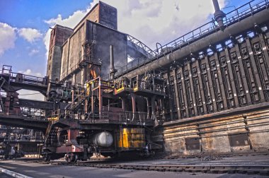 Kokain satıcısı kokaini dağıtır. Kola fırını bataryası. Kokain ve kimyasallar