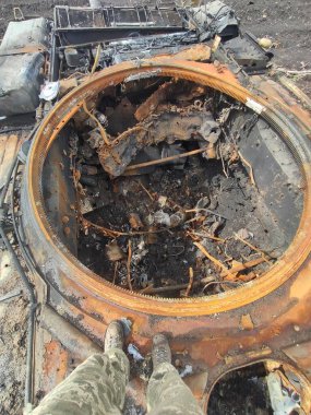 Ukrayna ve Rusya arasındaki savaşta Rus donanımını yok etti. Ukrayna için savaş. Dur Putin.