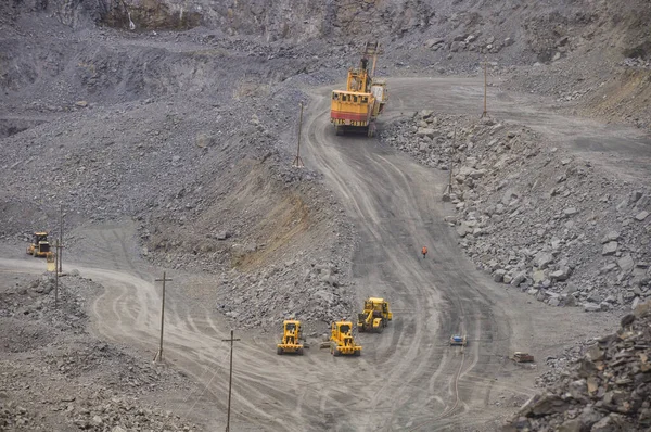 General view of quarry roads along which equipment for the extraction and transportation of ore moves.