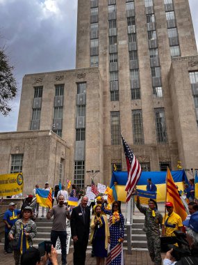 ABD, Houston 6 Mart 2022. Ukrayna ve Rusya arasındaki savaşa karşı Amerikalıların ve Ukraynalıların gösterileri. Dur Putin. Savaş yok..