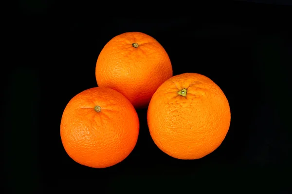 黒を背景にオレンジ — ストック写真