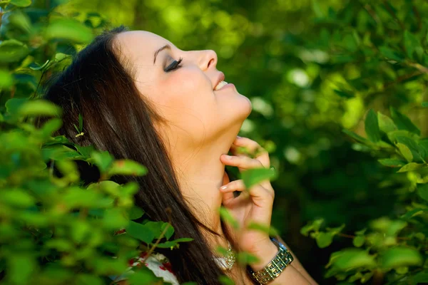 güzel kız - açık dikey