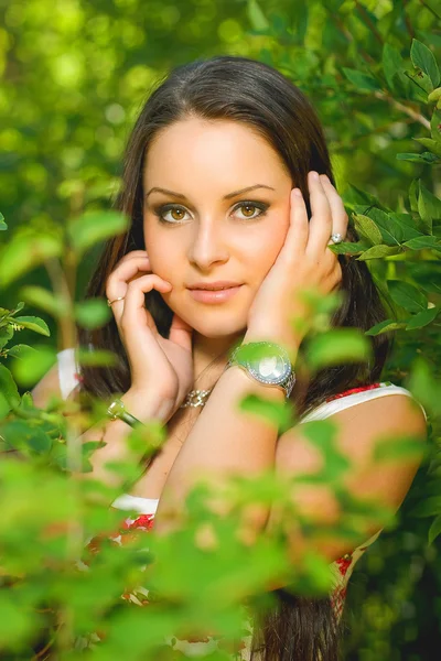 güzel kız - açık dikey