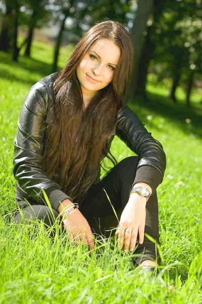 güzel kız - açık dikey