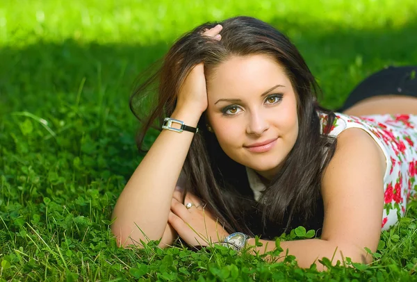 güzel kız - açık dikey