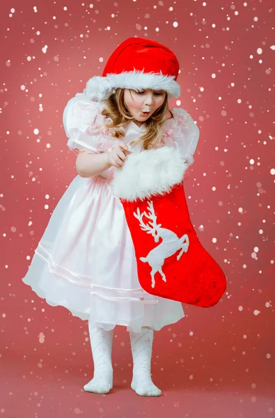 Kırmızı şapkalı kız