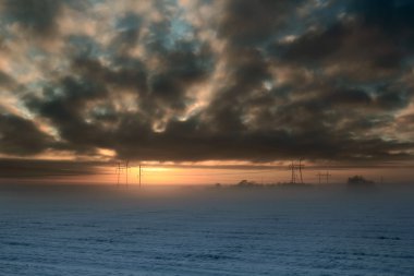 dramatik kış günbatımı ışığı