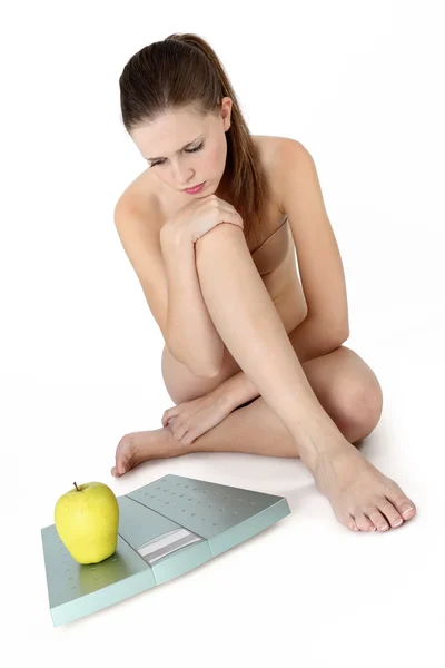 Corpo da mulher com equilíbrio, pense na dieta — Fotografia de Stock