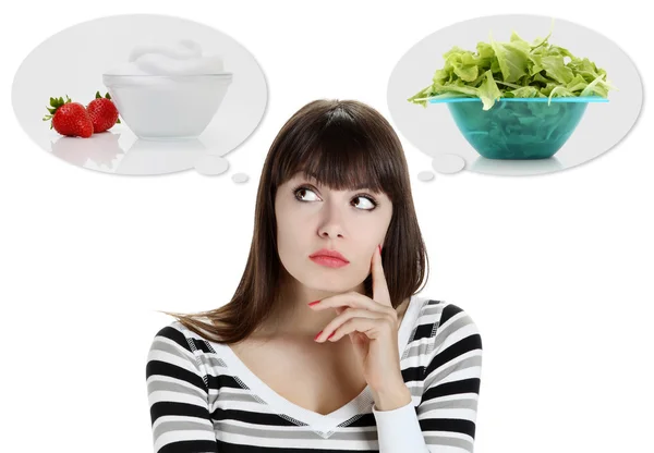 Diyet, meyve ve tatlılar arasında genç bir kadın. ağırlık los