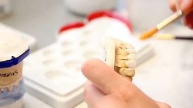 implantlar diş dişçi nesneleri