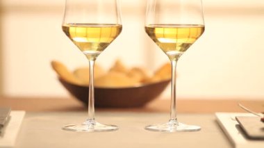 restoranda şarap kaç kadeh