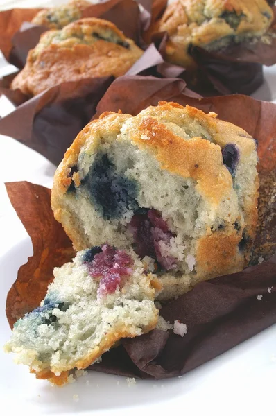 Grandes muffins de mirtilo — Fotografia de Stock