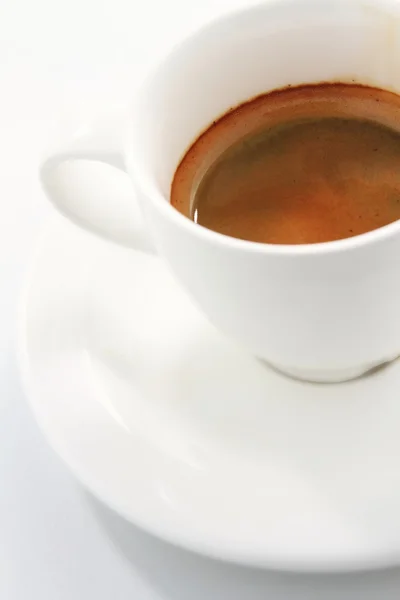 Taza de café expreso sobre fondo blanco —  Fotos de Stock