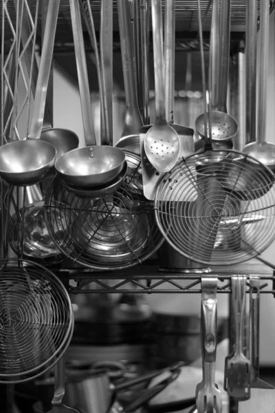 Utensilios de acero en la cocina — Foto de Stock