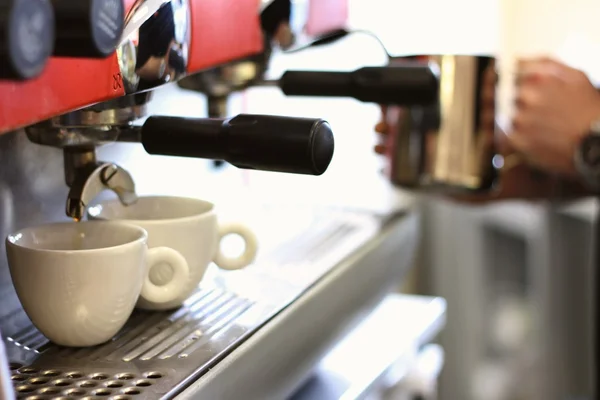 コーヒーの準備のプロセス — ストック写真