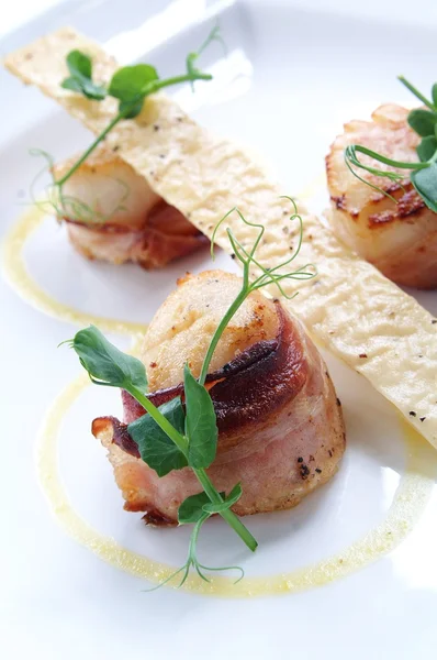 Meat dish on the plate — Stock Photo, Image