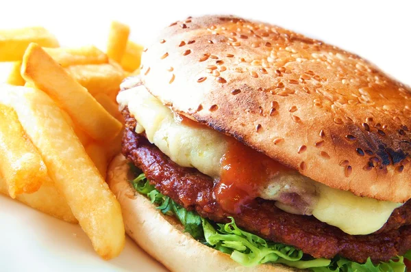 Hamburguesa de cordero con patatas fritas —  Fotos de Stock