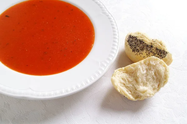 Tomat och basilika soppa — Stockfoto