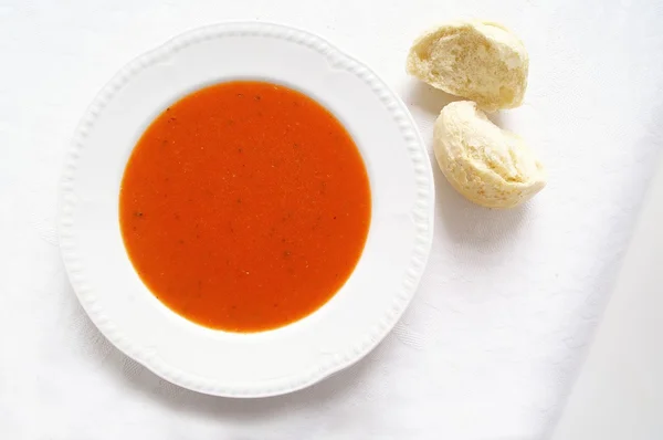 Tomato and basil soup — Stock Photo, Image