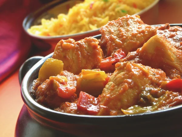 Hint rogan josh köri pilavı pirinç bir kase içinde — Stok fotoğraf