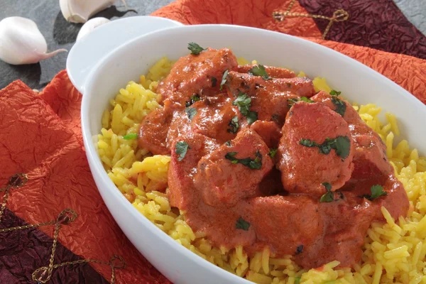 Indisches Huhn Tikka Masala mit Pilau-Reis — Stockfoto