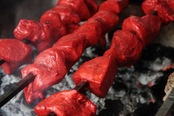 Indian tikka shish kofte kofta kebabs on barbecue — Stock Photo, Image
