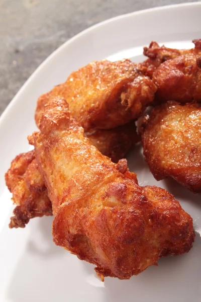 Fried spicy chicken wings — Stock Photo, Image