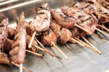 tavuk bile delip domuz kebap