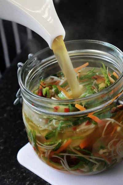 Tagliatelle di verdure in vaso — Foto Stock