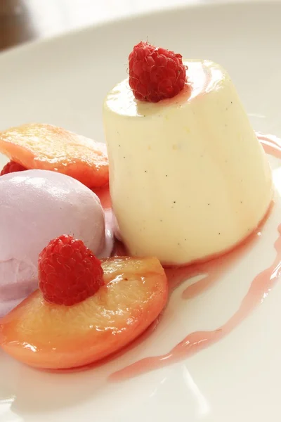 Vanilla panacotta — Stock Photo, Image