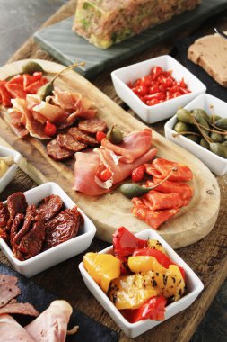 karışık antipasti meze antipesto seçimi