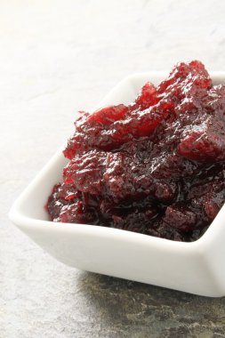 çanak kızılcık sosu