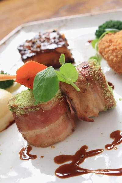 メッキ豚肉選択ディナー — ストック写真