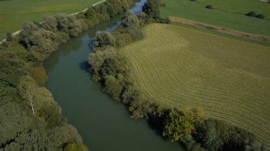 Bir nehrin hava atış