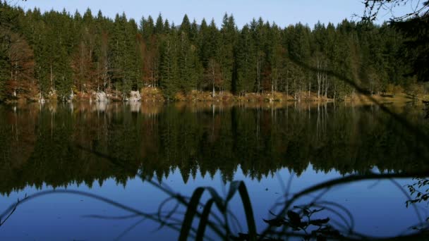 Lago Montanha — Vídeo de Stock