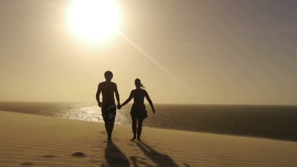 Couple at sunset — Stock Video