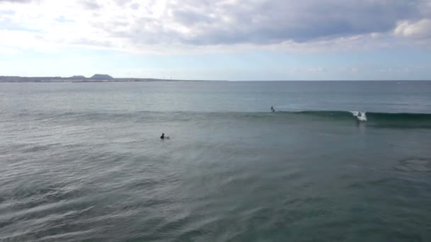 Серфинг — стоковое видео