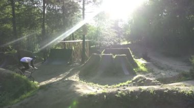 Motorcu kicker atlama