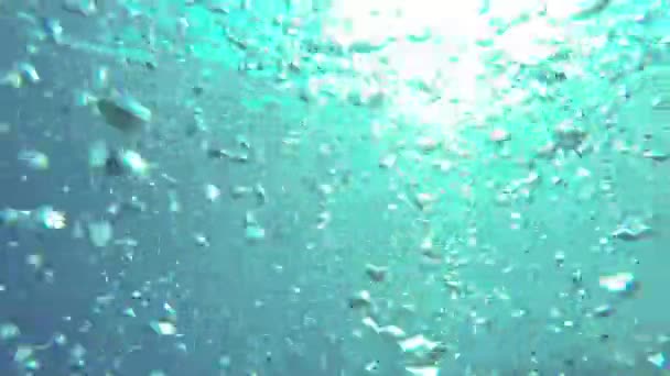 Luftbubblor under vattnet — Stockvideo