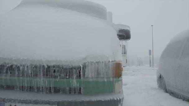 Cars covered in ice — Stock Video